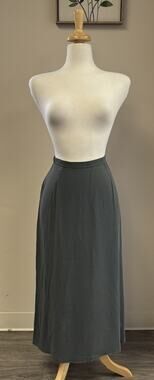 Linda Hutton Gray Flowy Maxu Skirt Zip Up Size 6